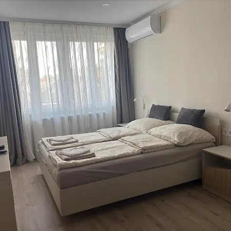 Apartman Aura 2 *
